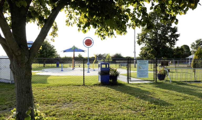Splash pad entrance view